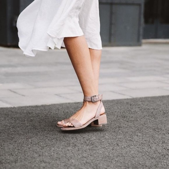 Frye Cindy Cognac Leather Casual Heel Ankle Sandal